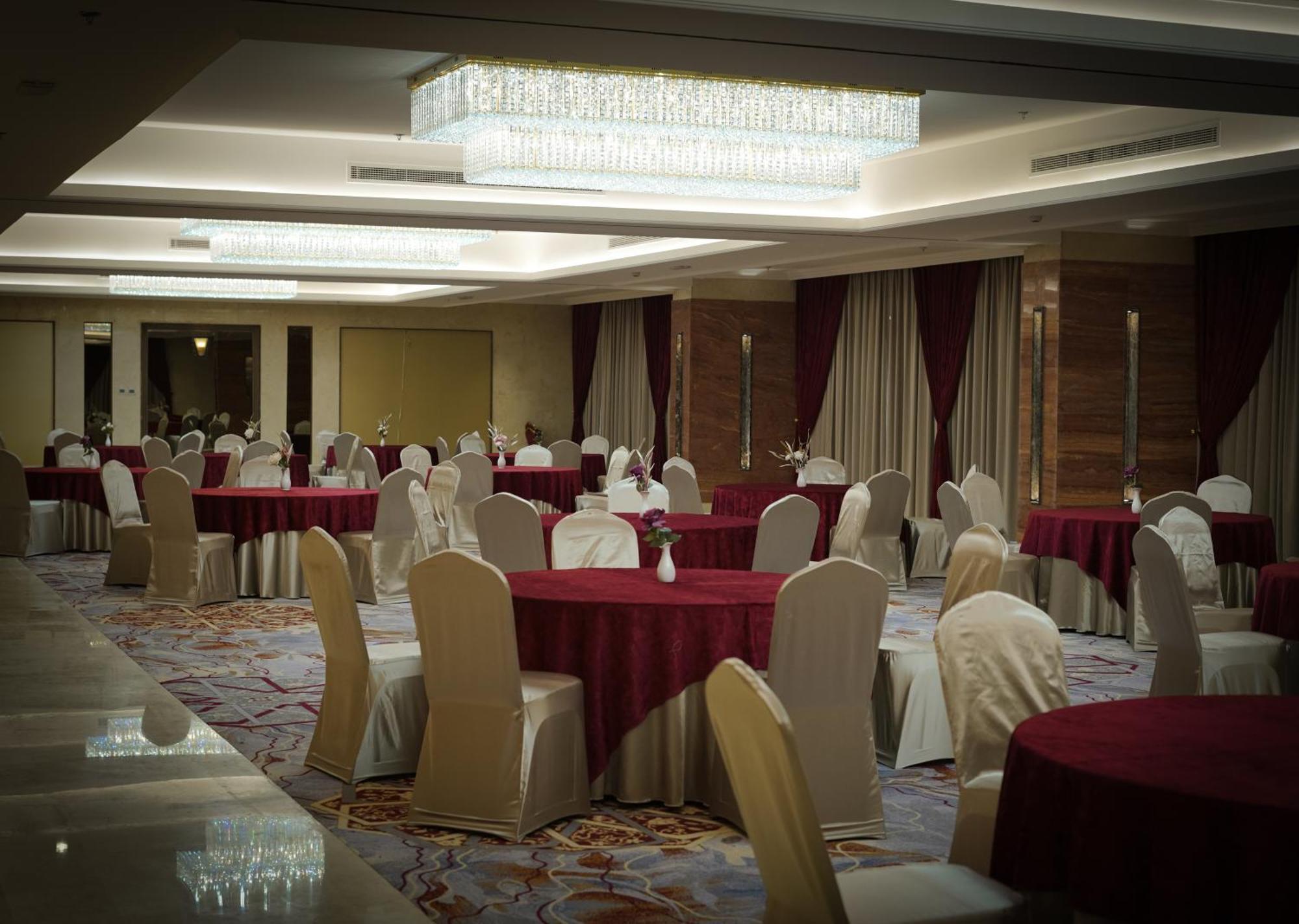 La Zona Continental Hotel Дубай Экстерьер фото